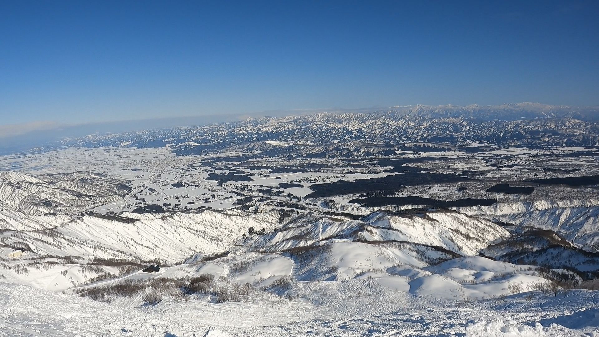 view of the valley and mountains from Lotte Arai