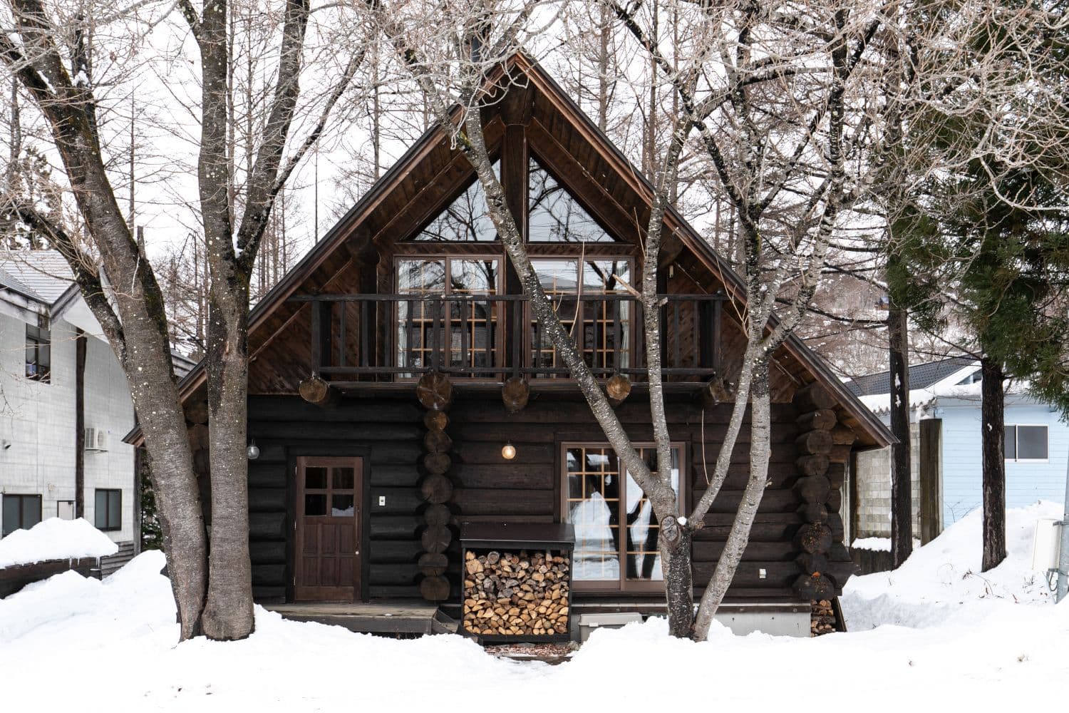 White Tree Lodge Madarao Tangram