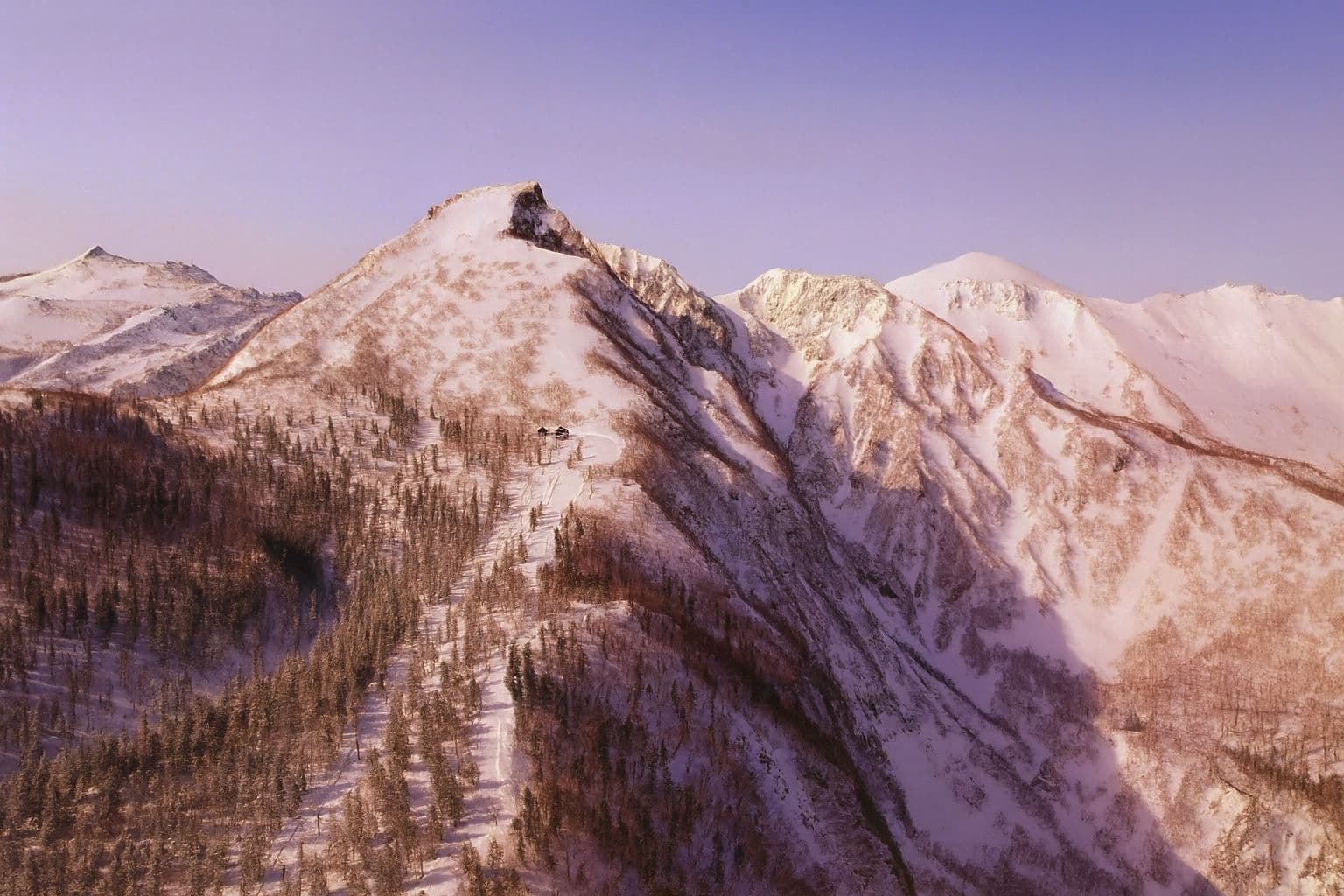 Big mountain access at Kurodake, steep and deep